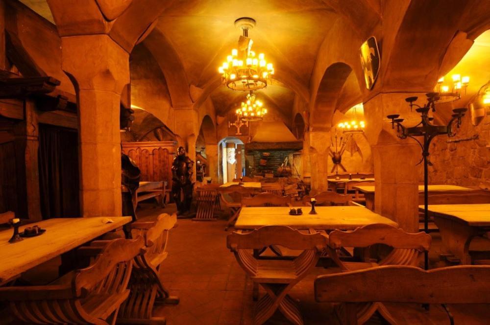 Penzion Hrad Frydek-Mistek Bagian luar foto